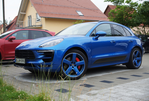 Porsche 95B Macan Turbo