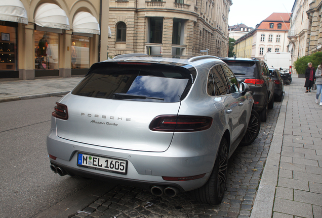 Porsche 95B Macan Turbo