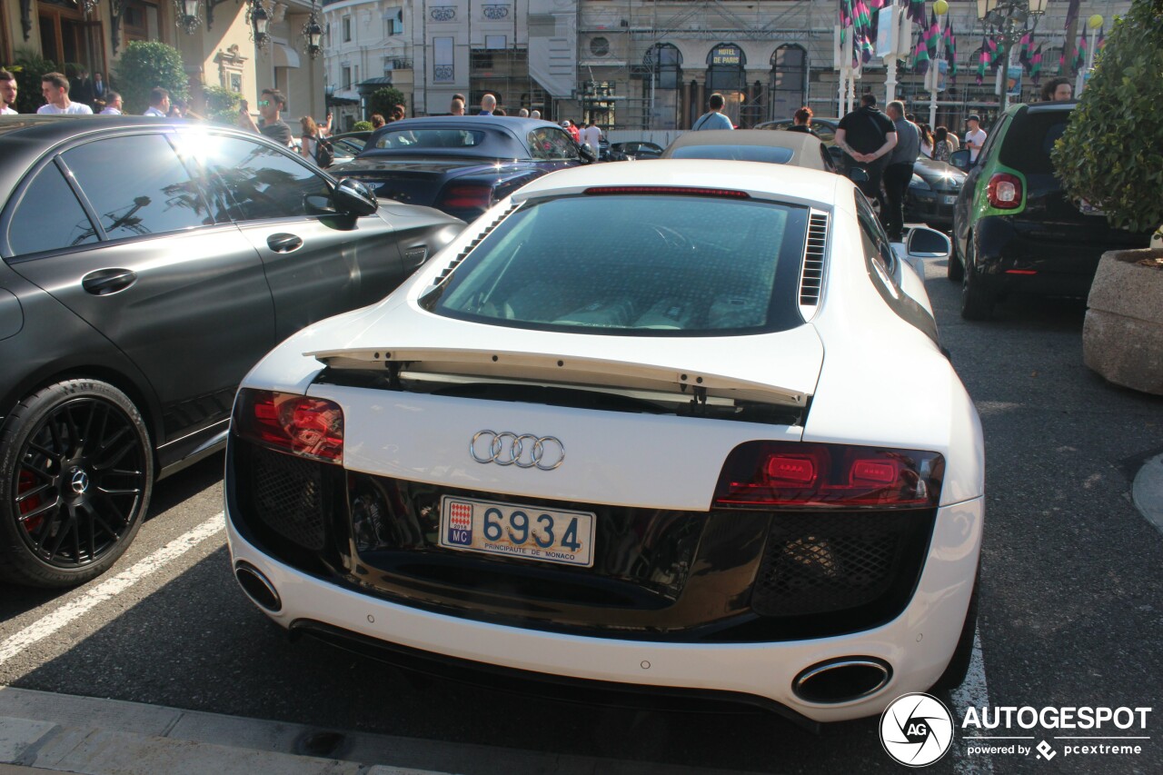 Audi R8 V10