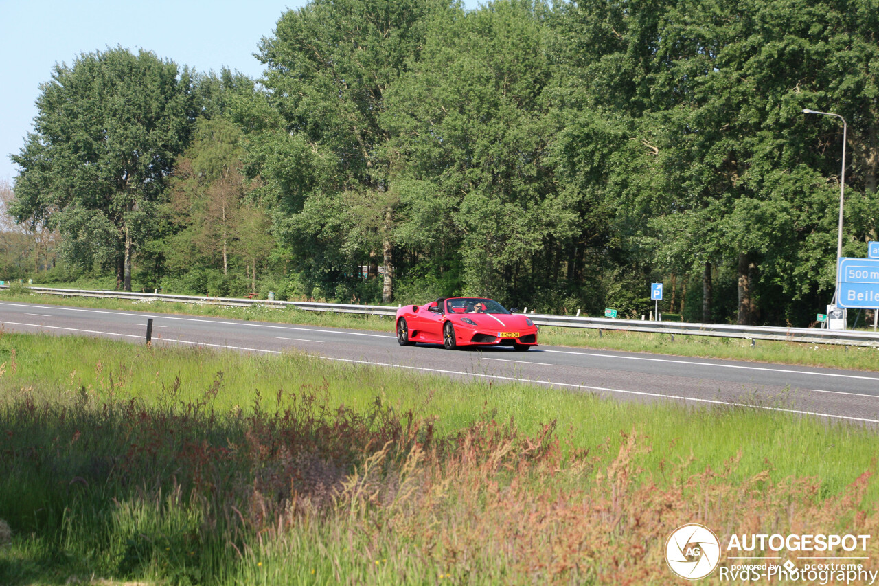 Ferrari Scuderia Spider 16M