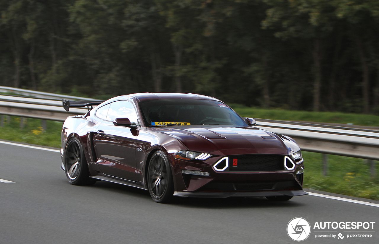 Ford Mustang GT 2018 Royal Crimson GT - 10 December 2018 - Autogespot