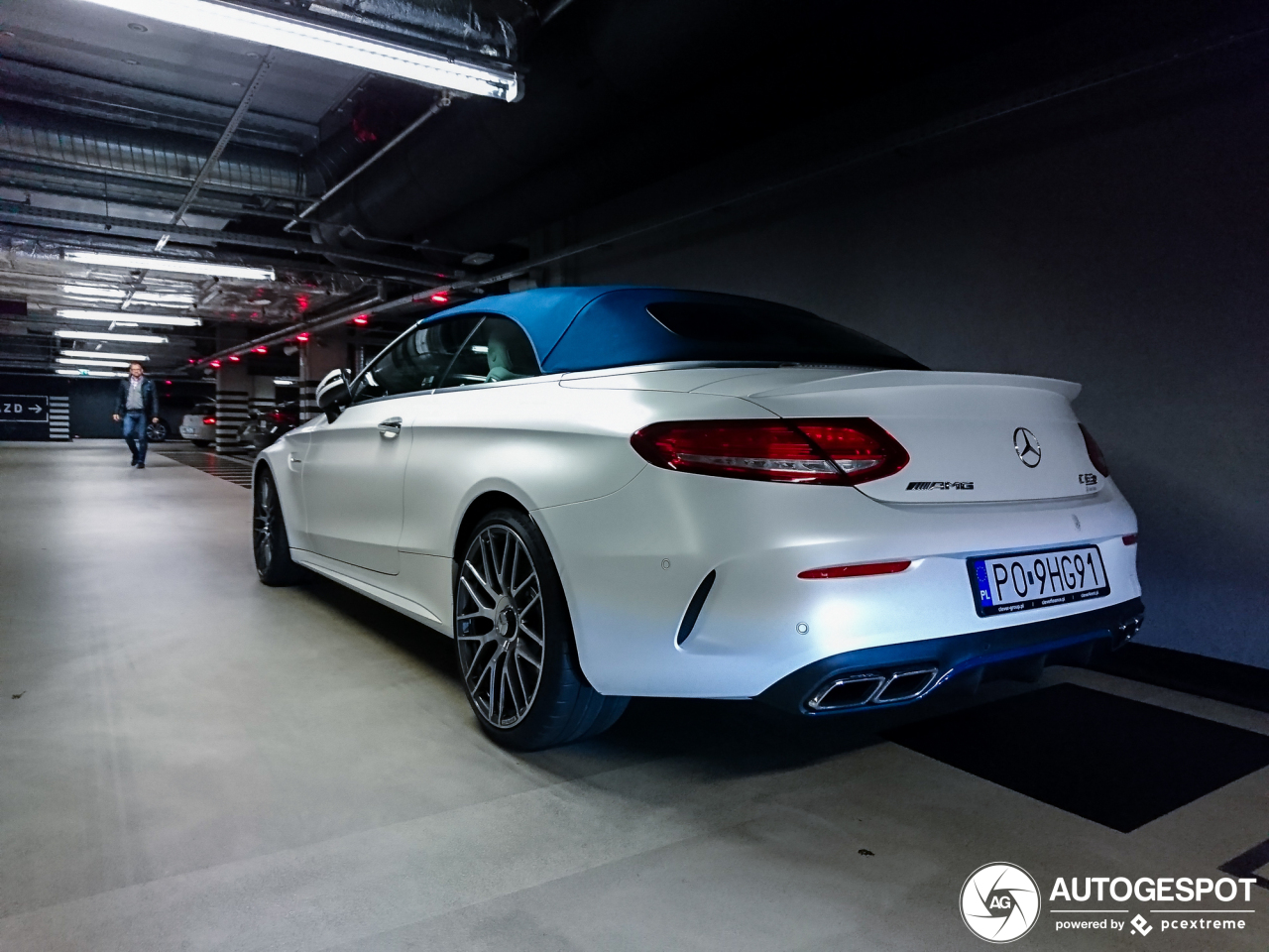 Mercedes-AMG C 63 S Convertible A205 Ocean Blue Edition