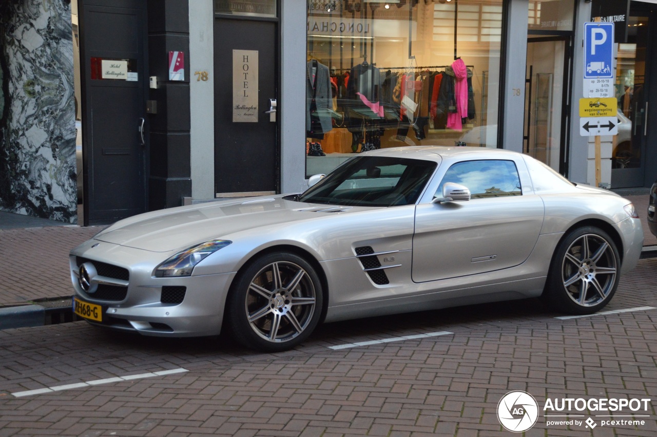 Mercedes-Benz SLS AMG