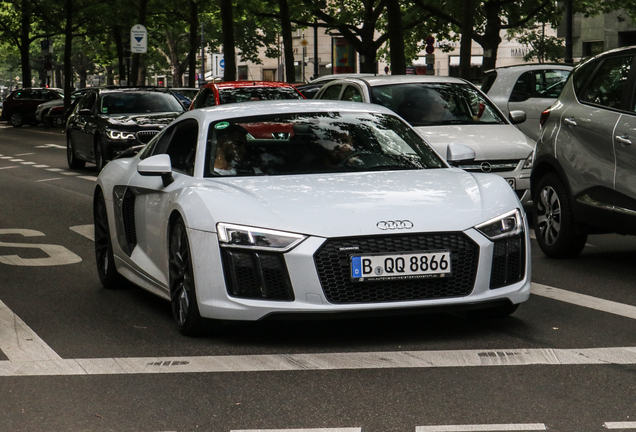 Audi R8 V10 Plus 2015