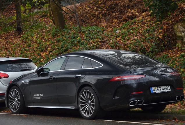 Mercedes-AMG GT 63 S X290