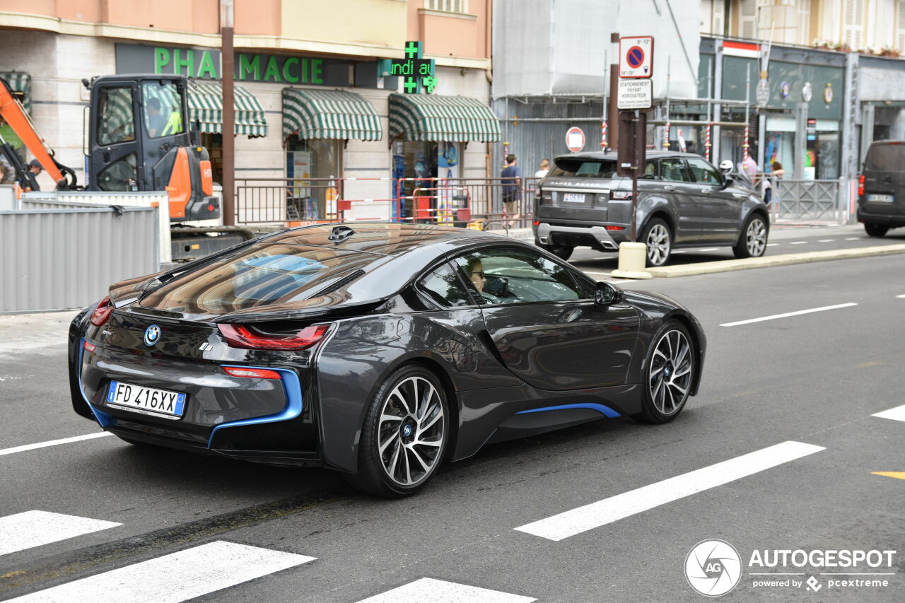 BMW i8