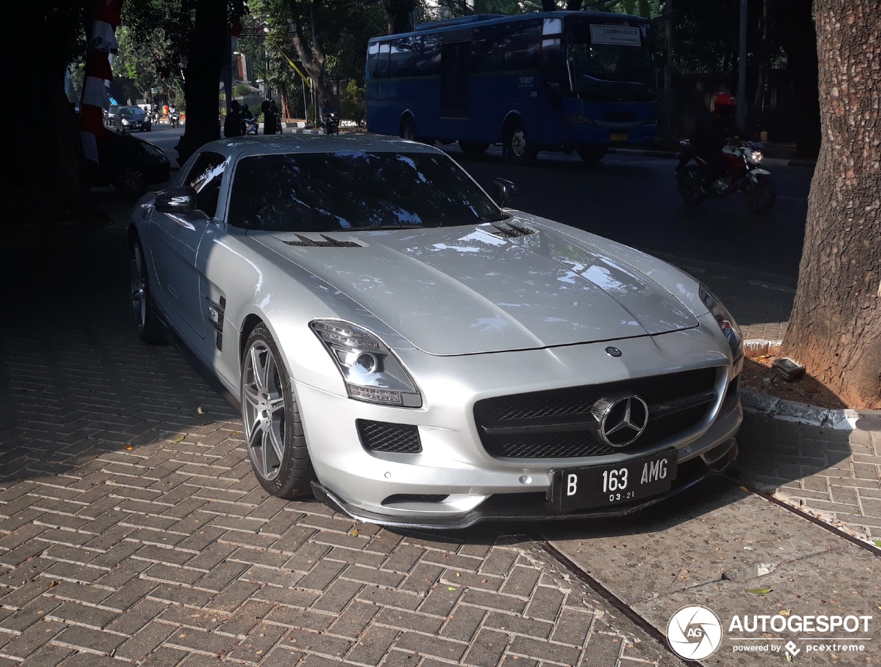 Mercedes-Benz Renntech SLS AMG