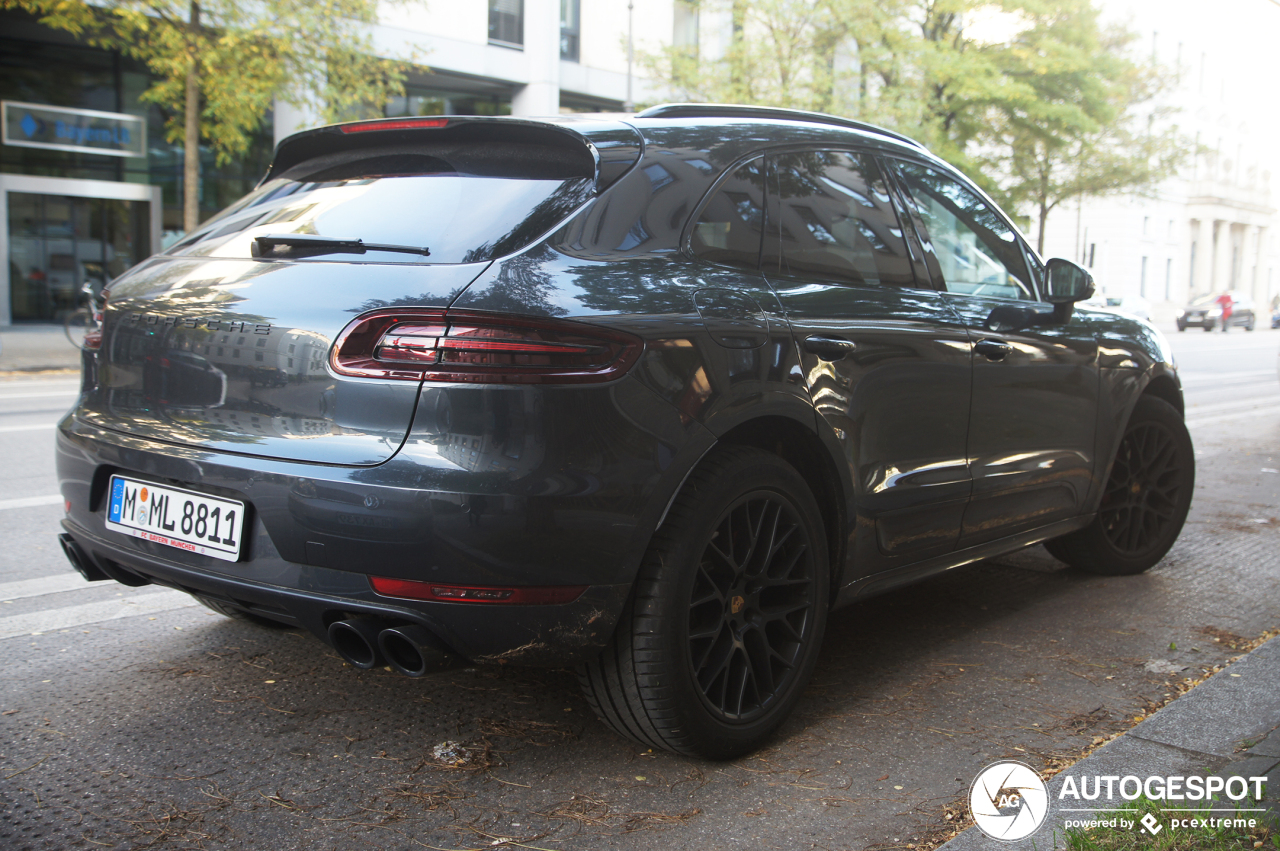 Porsche 95B Macan GTS