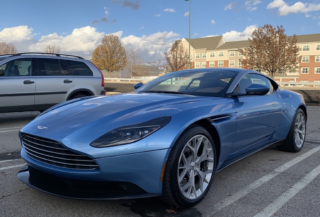 Aston Martin DB11 V8