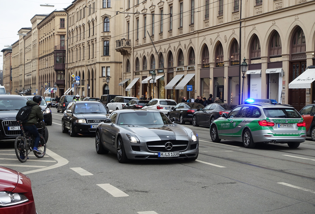 Mercedes-Benz SLS AMG