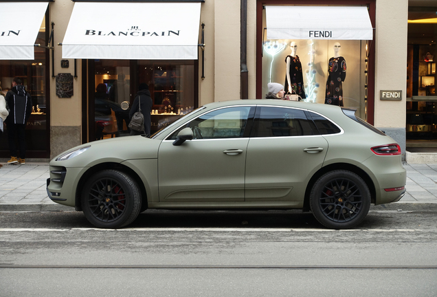 Porsche 95B Macan Turbo