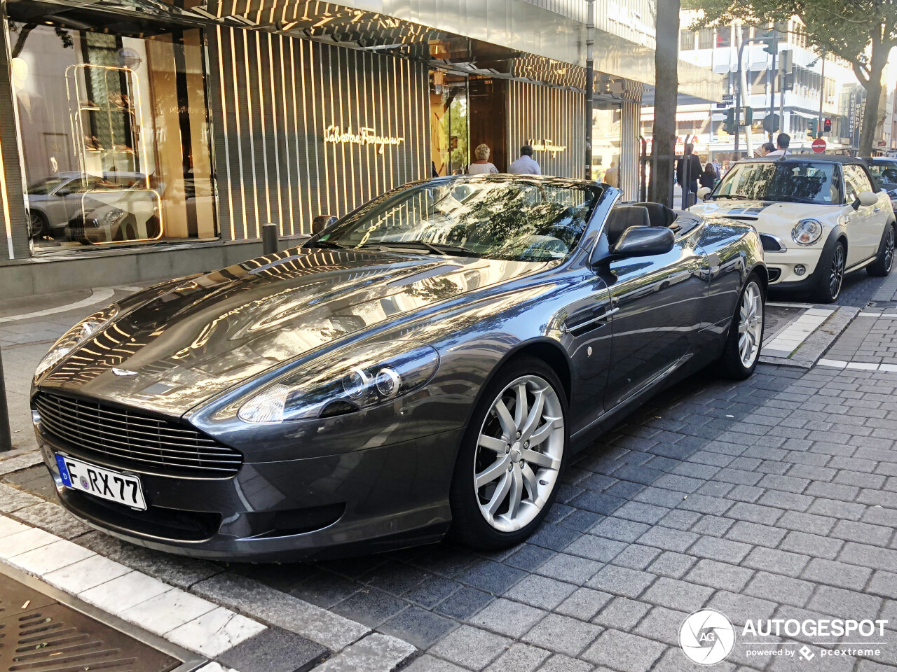 Aston Martin DB9 Volante