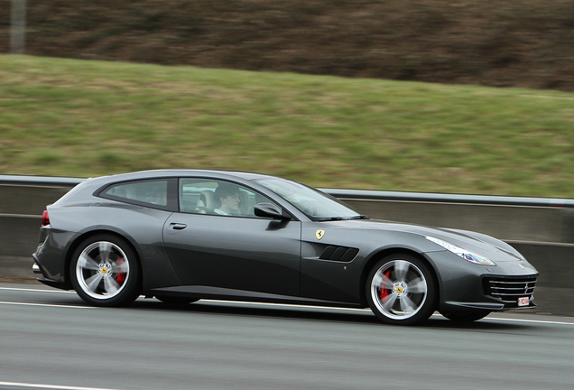 Ferrari GTC4Lusso