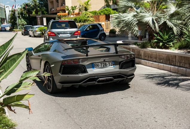 Lamborghini Aventador LP700-4 Roadster