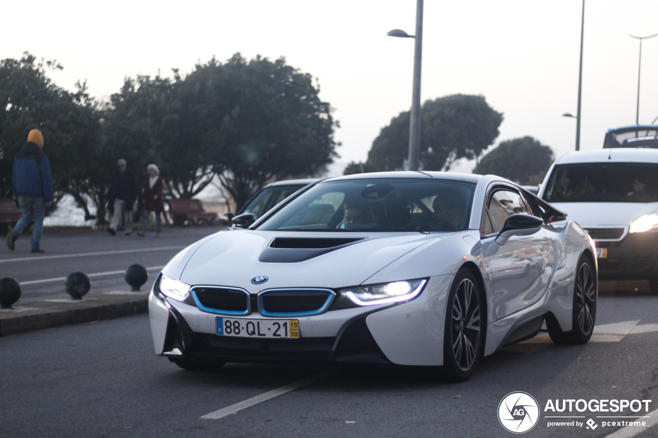 BMW i8