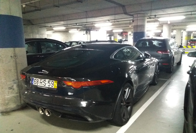 Jaguar F-TYPE S Coupé British Design Edition