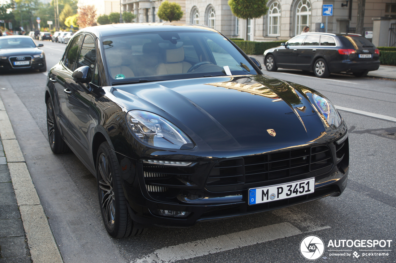 Porsche 95B Macan GTS