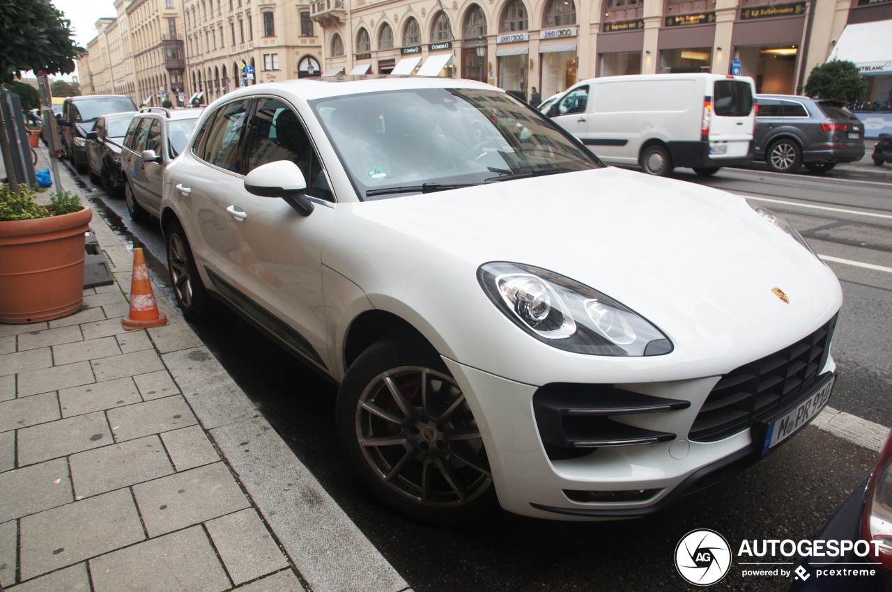 Porsche 95B Macan Turbo