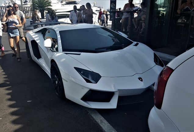 Lamborghini Aventador LP700-4