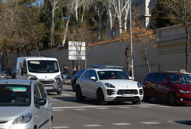 Porsche 95B Macan Turbo