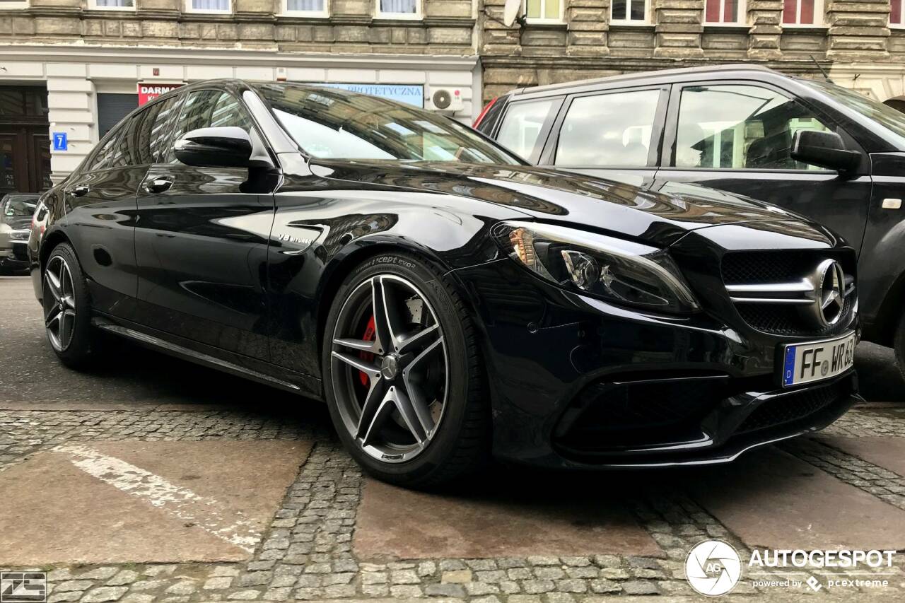 Mercedes-AMG C 63 S W205