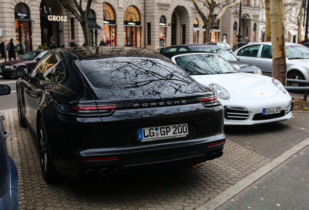 Porsche 971 Panamera Turbo