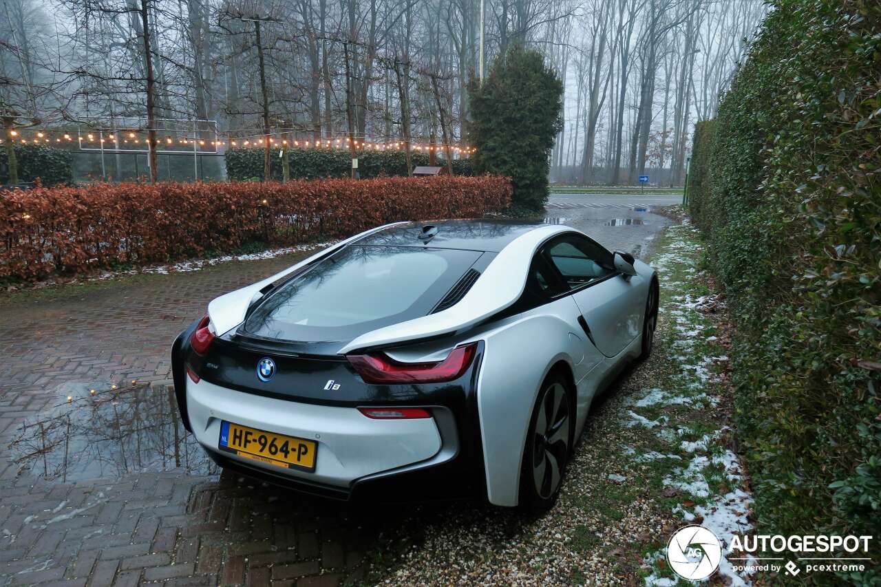 BMW i8