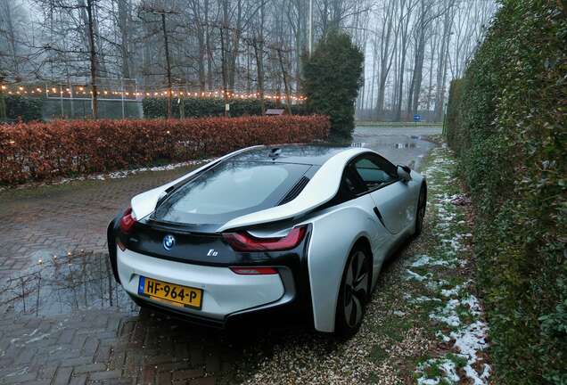 BMW i8