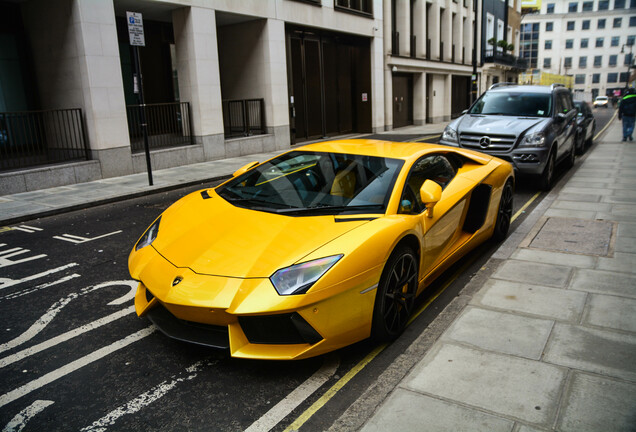 Lamborghini Aventador LP700-4