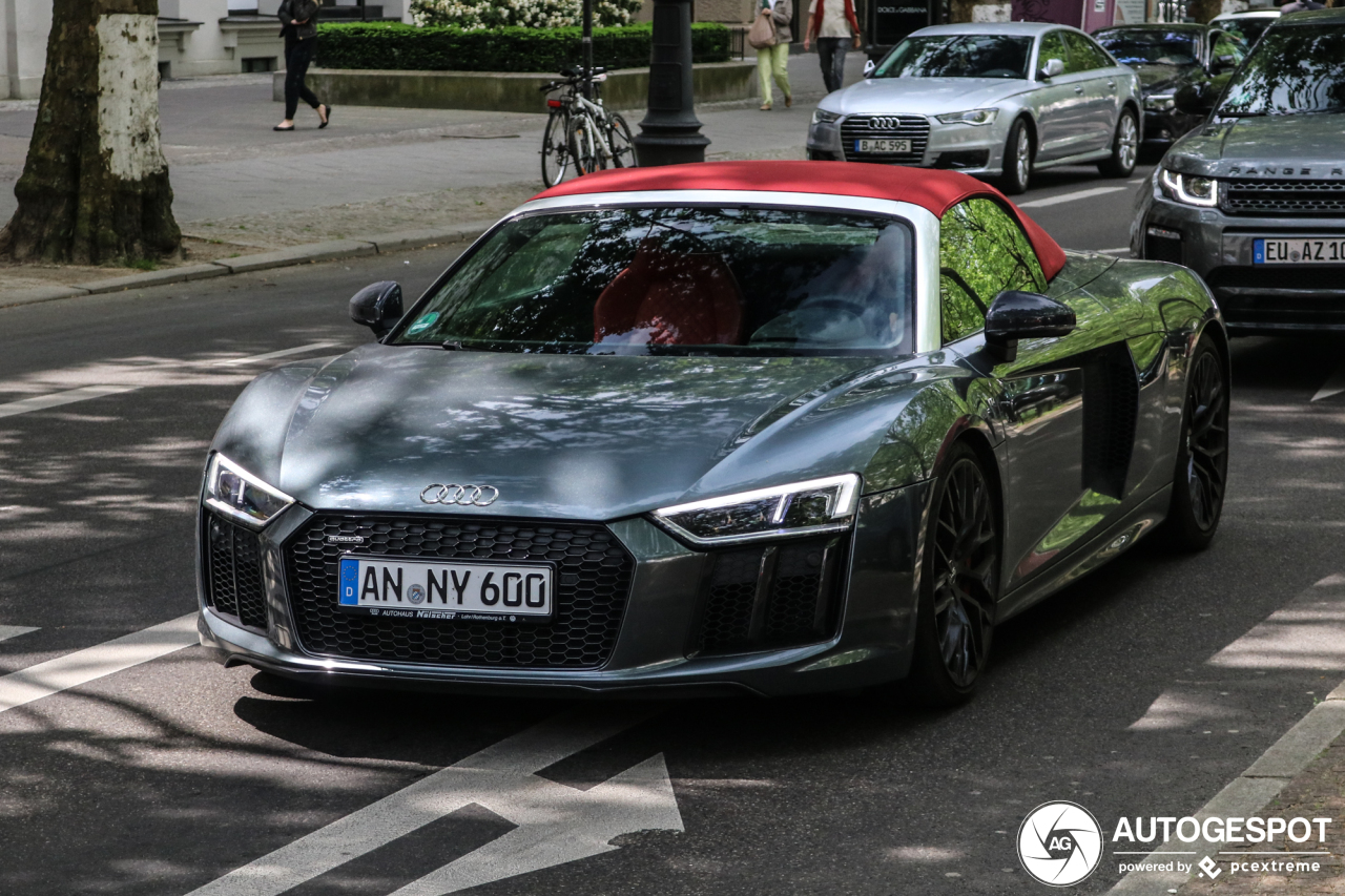 Audi R8 V10 Spyder 2016