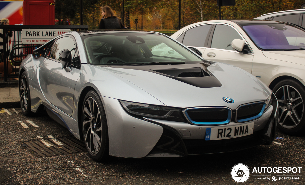 BMW i8