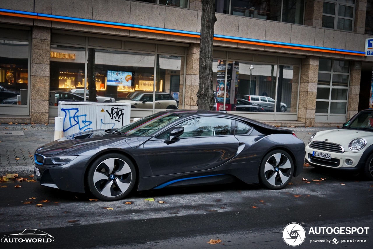 BMW i8