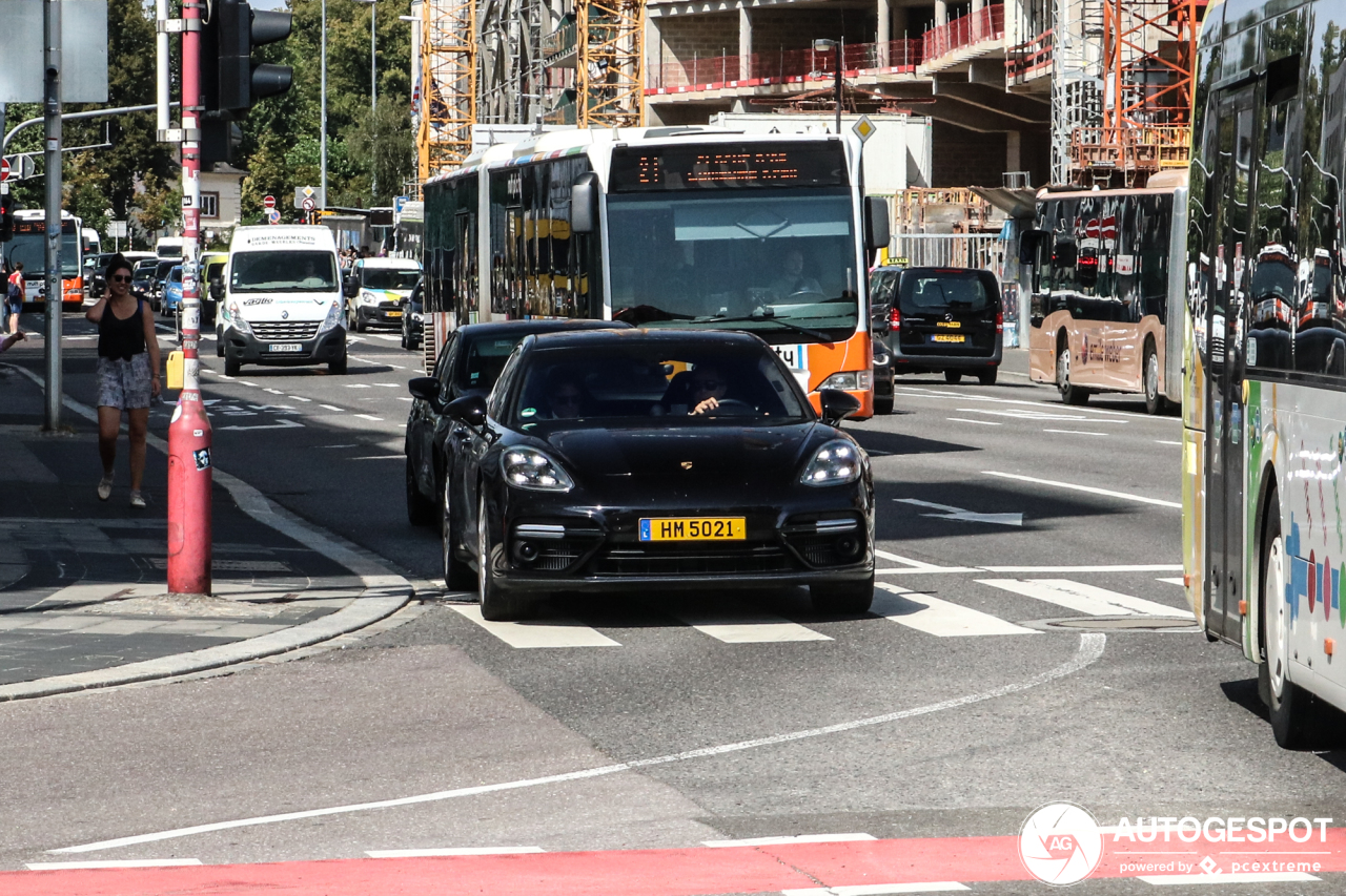 Porsche 971 Panamera Turbo