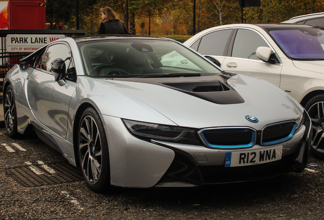 BMW i8