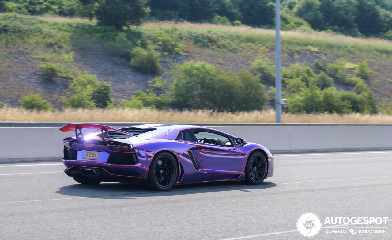 Lamborghini Aventador LP700-4