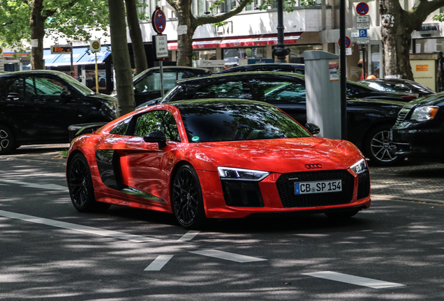 Audi R8 V10 Plus 2015