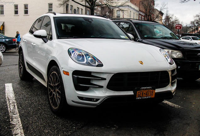 Porsche 95B Macan Turbo