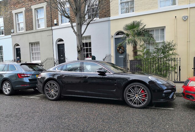 Porsche 971 Panamera Turbo