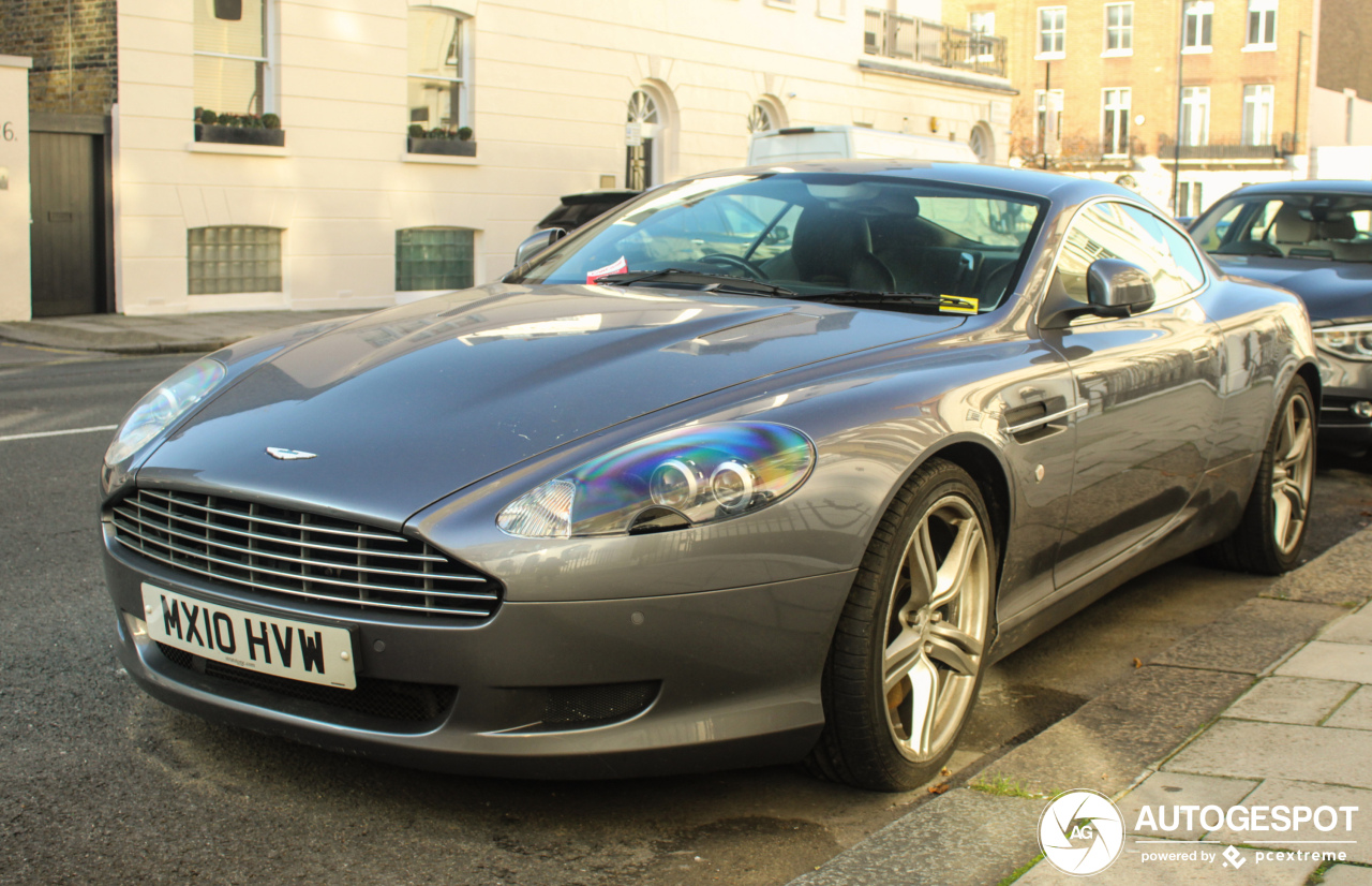 Aston Martin DB9