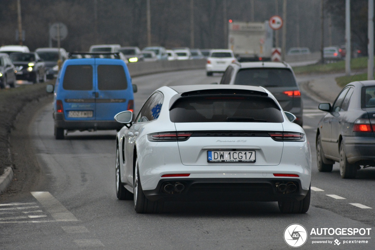 Porsche 971 Panamera GTS Sport Turismo