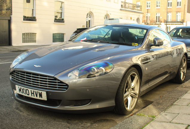 Aston Martin DB9