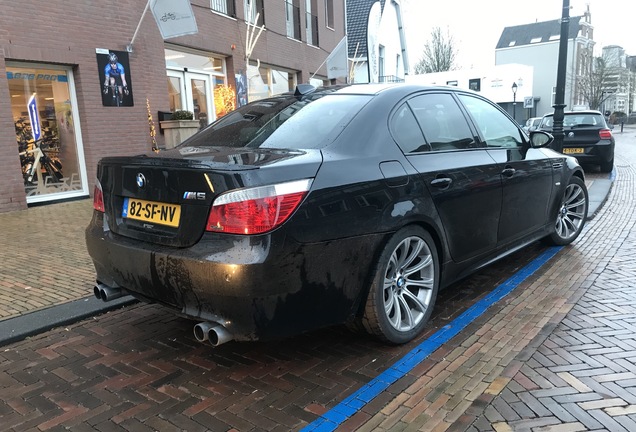 BMW M5 E60 2005