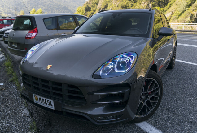 Porsche 95B Macan Turbo