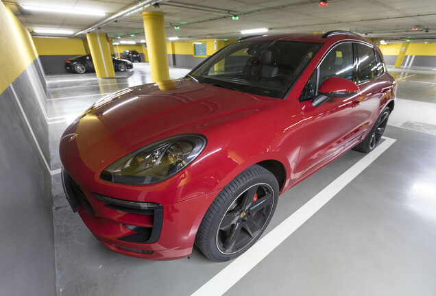 Porsche 95B Macan Turbo