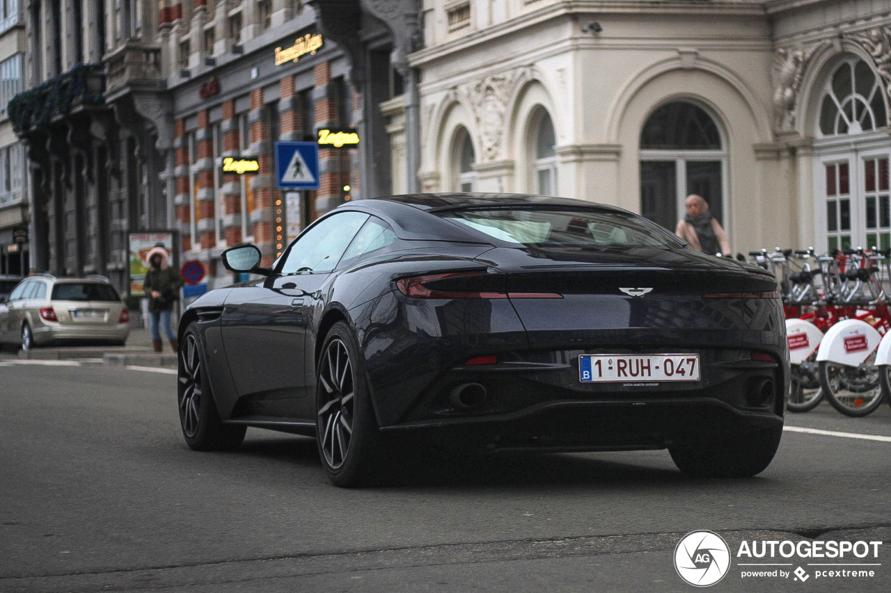 Aston Martin DB11