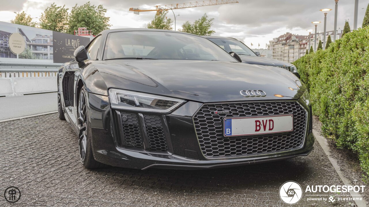 Audi R8 V10 Plus 2015