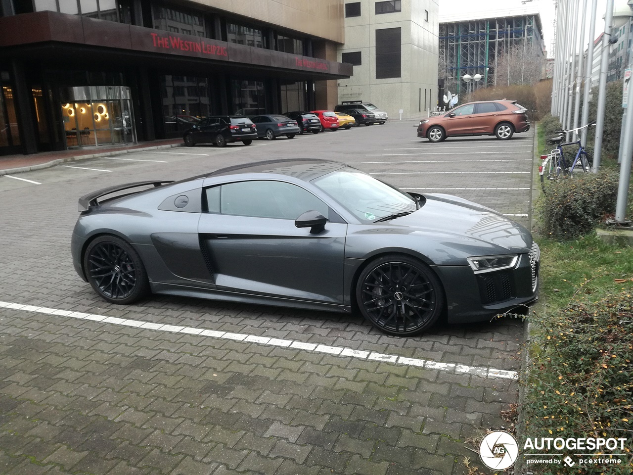 Audi R8 V10 Plus 2015