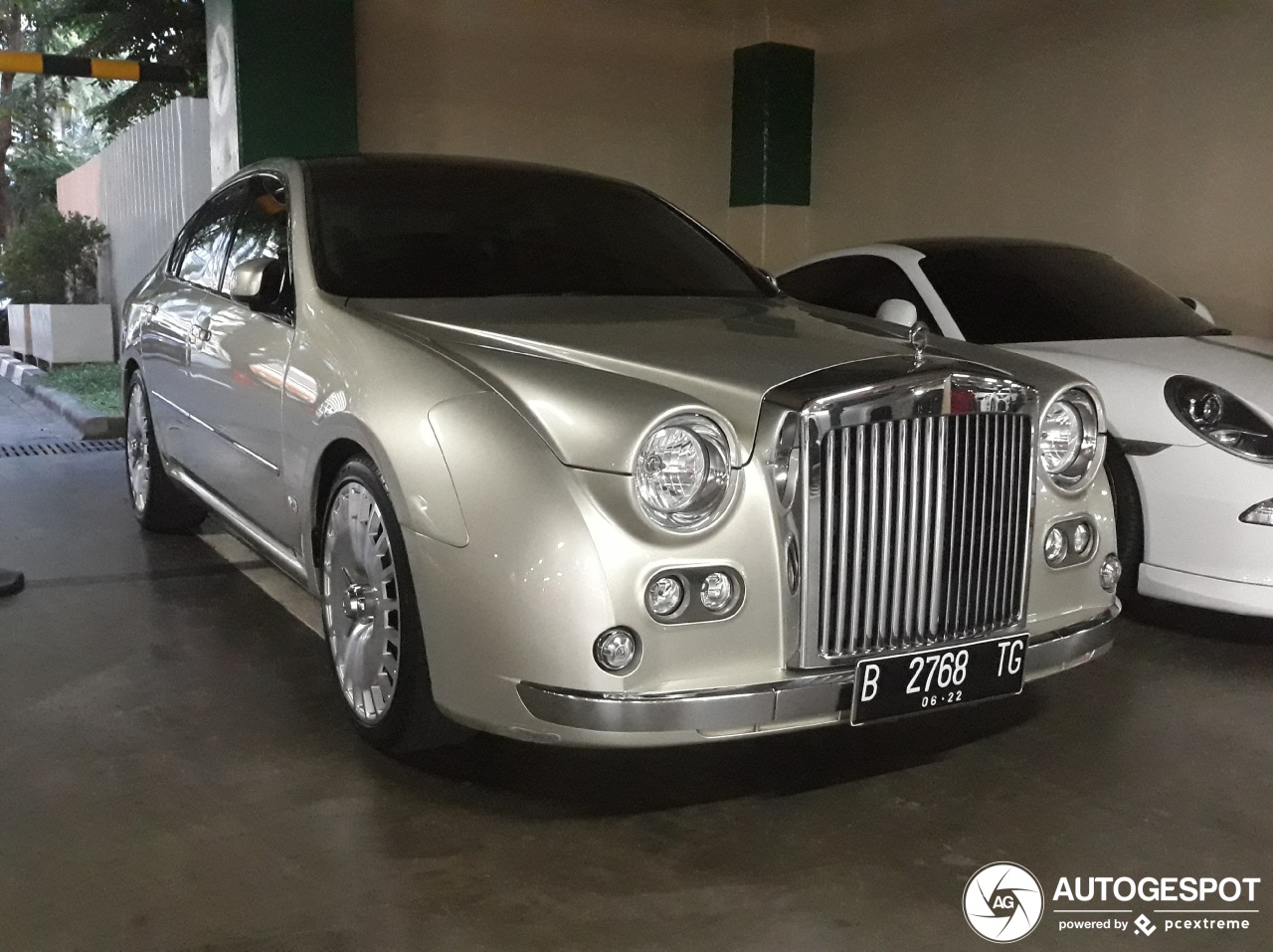 Mitsuoka Galue III