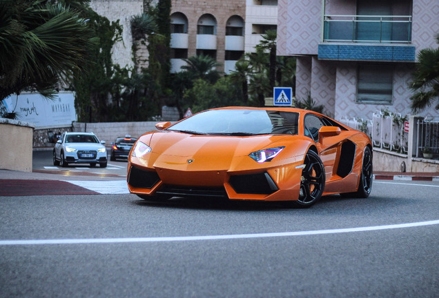 Lamborghini Aventador LP700-4