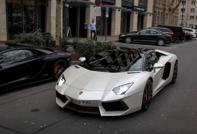 Lamborghini Aventador LP700-4 Roadster